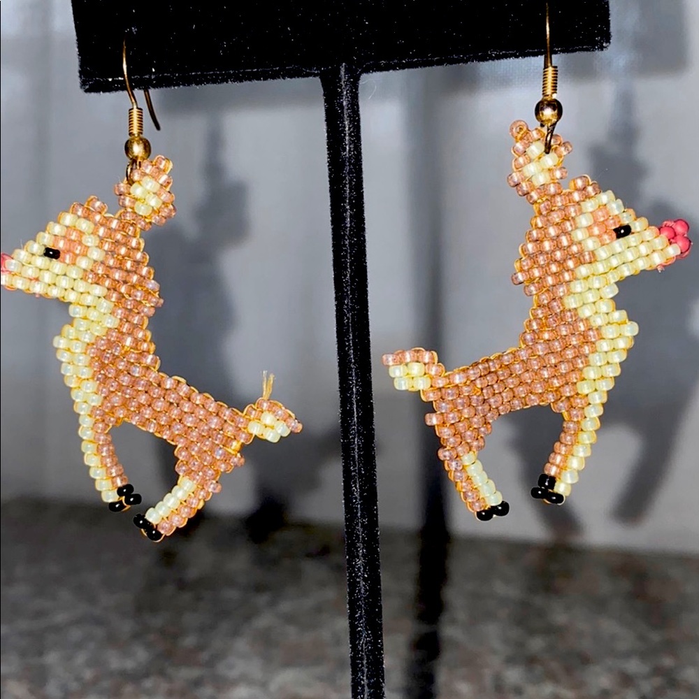 Hand-beaded Rudolph earrings - Picture 3 of 3